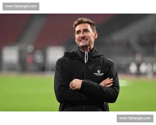 拜仁青训后卫布赫曼续约后租借纽伦堡!克洛泽麾下开启德甲救赎之旅 拜仁青训后卫布赫曼续约后租借纽伦堡!克洛泽麾下开启德甲救赎之旅