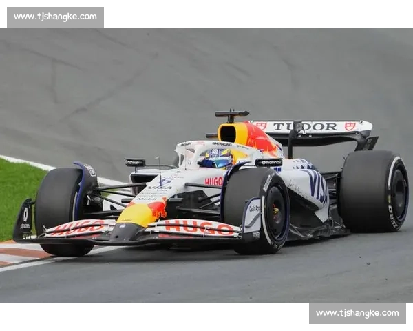 诺里斯 9 分紧追皮亚斯特里,维斯塔潘卫冕悬念提前终结 诺里斯 9 分紧追皮亚斯特里,维斯塔潘卫冕悬念提前终结