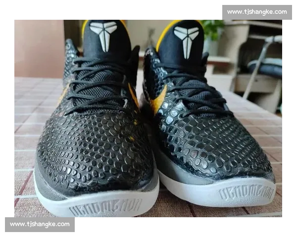 科比战靴强势回归:颜值地位双高,该入手吗? 科比战靴强势回归:颜值地位双高,该入手吗?