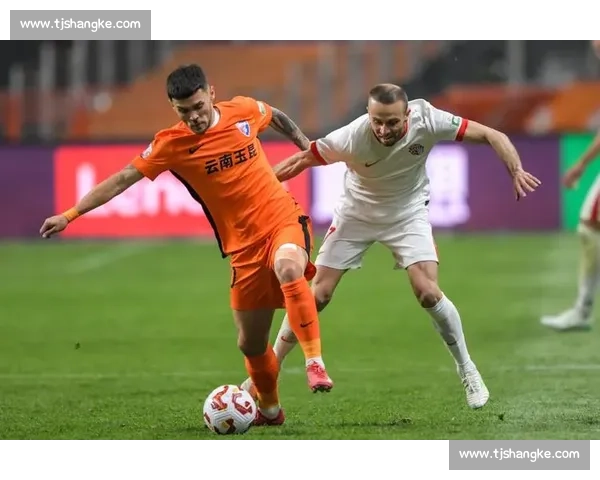 云南玉昆 7 场不败遭终结 恩里克赛后与国安球迷爆发激烈冲突