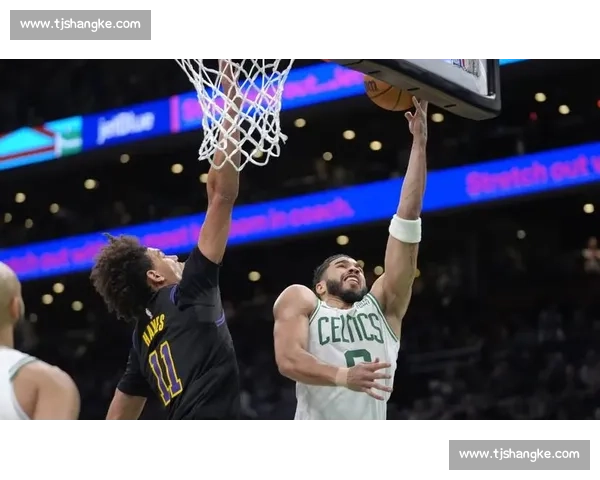 铂金半年贬值史:从全明星到落选秀,凯尔特人薪资操作堪称魔幻 铂金半年贬值史:从全明星到落选秀,凯尔特人薪资操作堪称魔幻