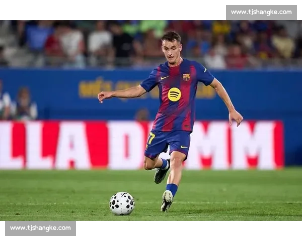 青训瑰宝铁心留守诺坎普！卡萨多誓言为巴萨拼尽职业生涯